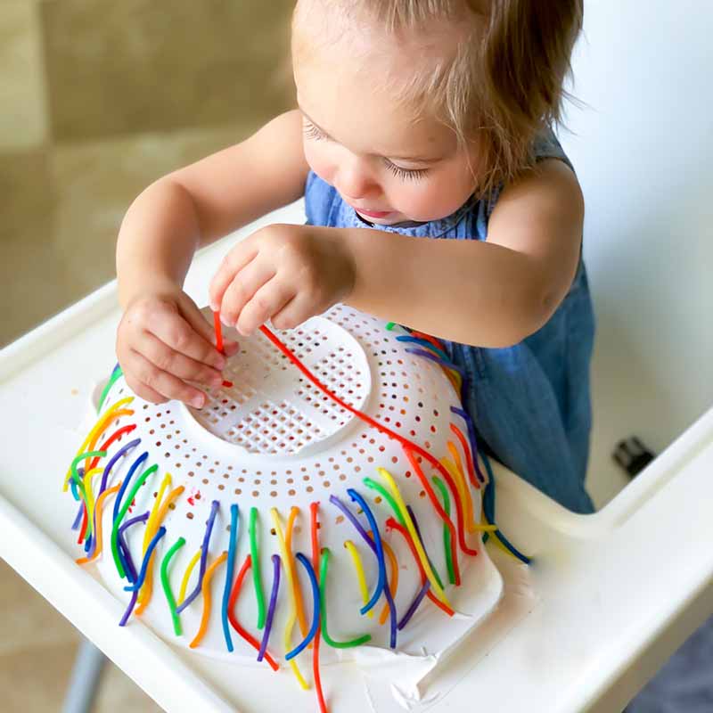 Toddler Fine Motor Skills - Spaghetti Pull Sensory Play