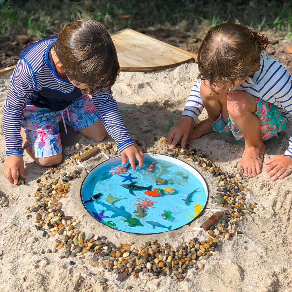 Ocean Sensory Bin - Simple Sea Creature Set Up!
